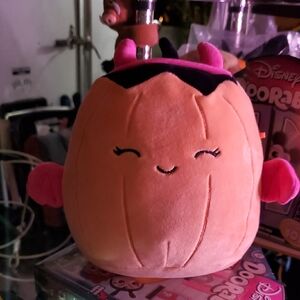 Squishmellow NWOT Pumpkin BAT